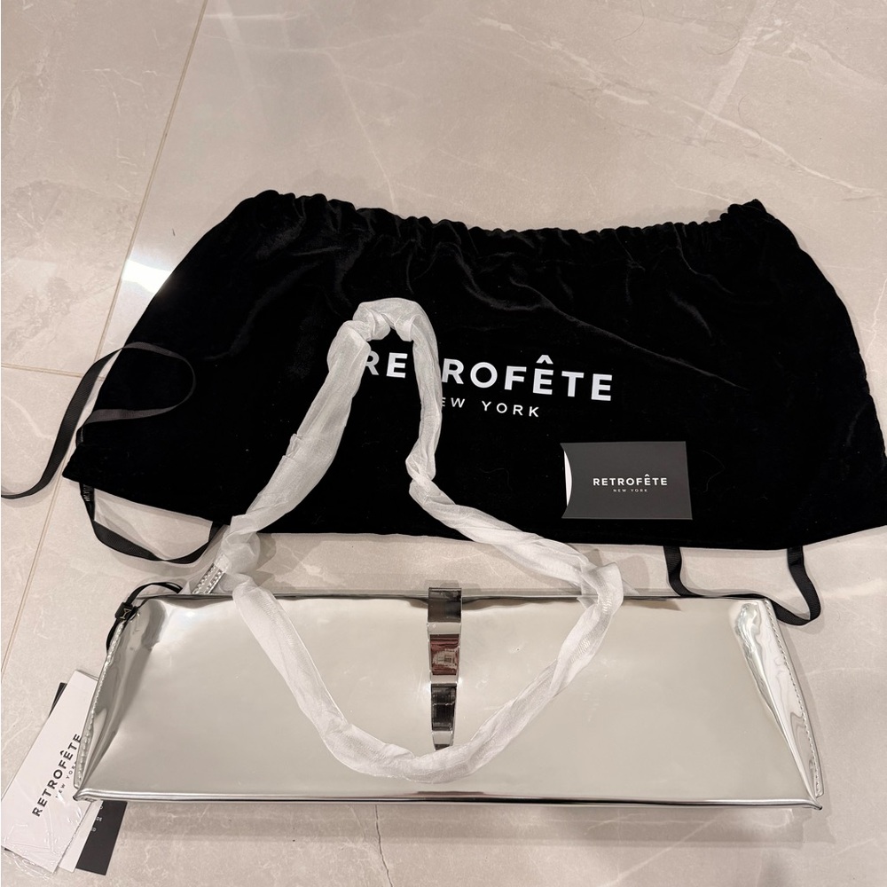 SOLD OUT ONLINE RETROFETE PURSE. Brand new with tag!! - Picture 14 of 16